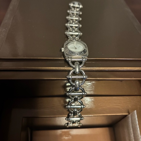 Gucci Silver Chain Link Watch - Picture 3 of 5